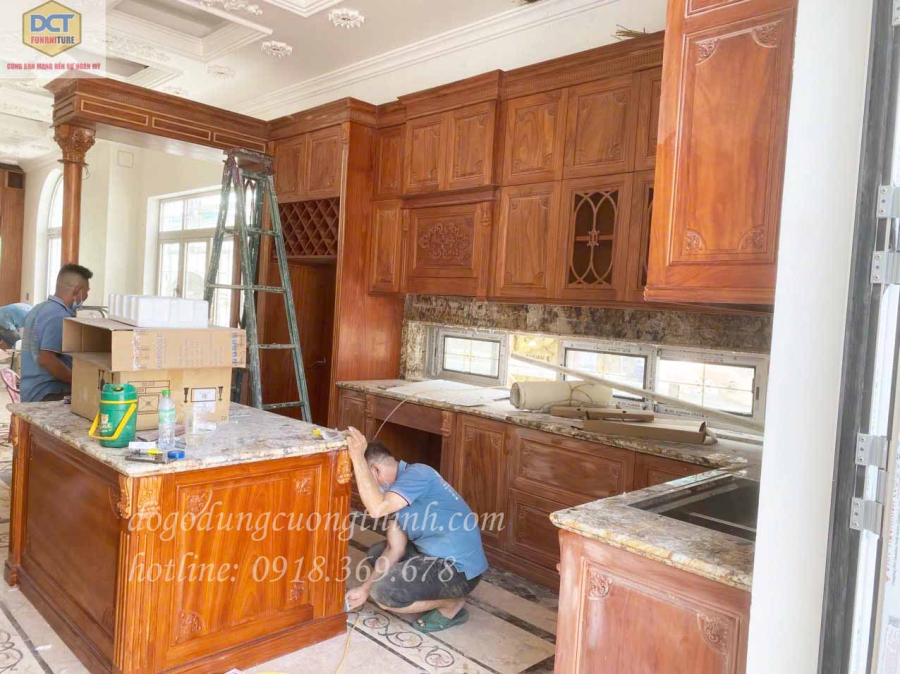 Tủ bếp kết hợp tủ rượu, quầy bar, đảo bếp